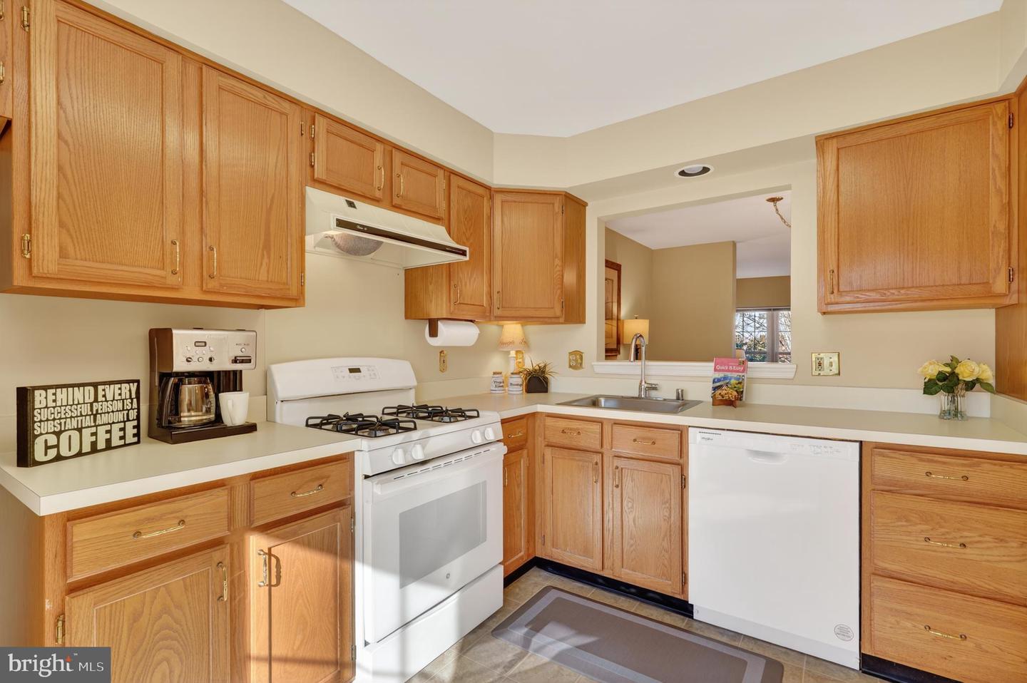 45590 WHITCOMB SQ, STERLING, Virginia 20166, 3 Bedrooms Bedrooms, ,2 BathroomsBathrooms,Residential,For sale,45590 WHITCOMB SQ,VALO2112590 MLS # VALO2112590