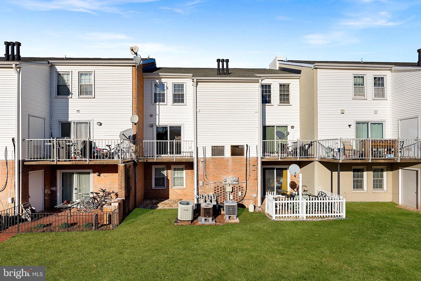 14411 TURIN LN, CENTREVILLE, Virginia 20121, 2 Bedrooms Bedrooms, ,1 BathroomBathrooms,Residential,For sale,14411 TURIN LN,VAFX2283280 MLS # VAFX2283280