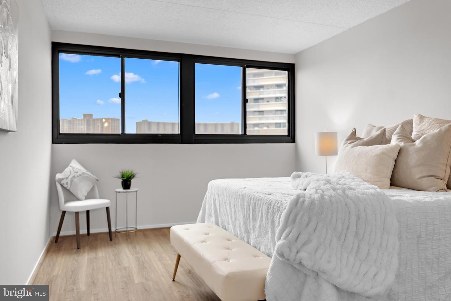 5911 EDSALL RD #904, ALEXANDRIA, Virginia 22304, 2 Bedrooms Bedrooms, ,2 BathroomsBathrooms,Residential,For sale,5911 EDSALL RD #904,VAAX2052658 MLS # VAAX2052658