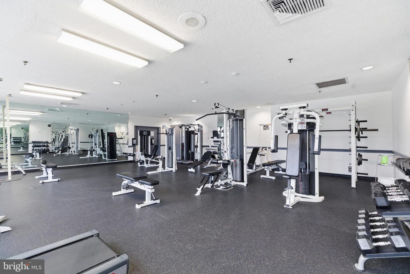 5911 EDSALL RD #904, ALEXANDRIA, Virginia 22304, 2 Bedrooms Bedrooms, ,2 BathroomsBathrooms,Residential,For sale,5911 EDSALL RD #904,VAAX2052658 MLS # VAAX2052658