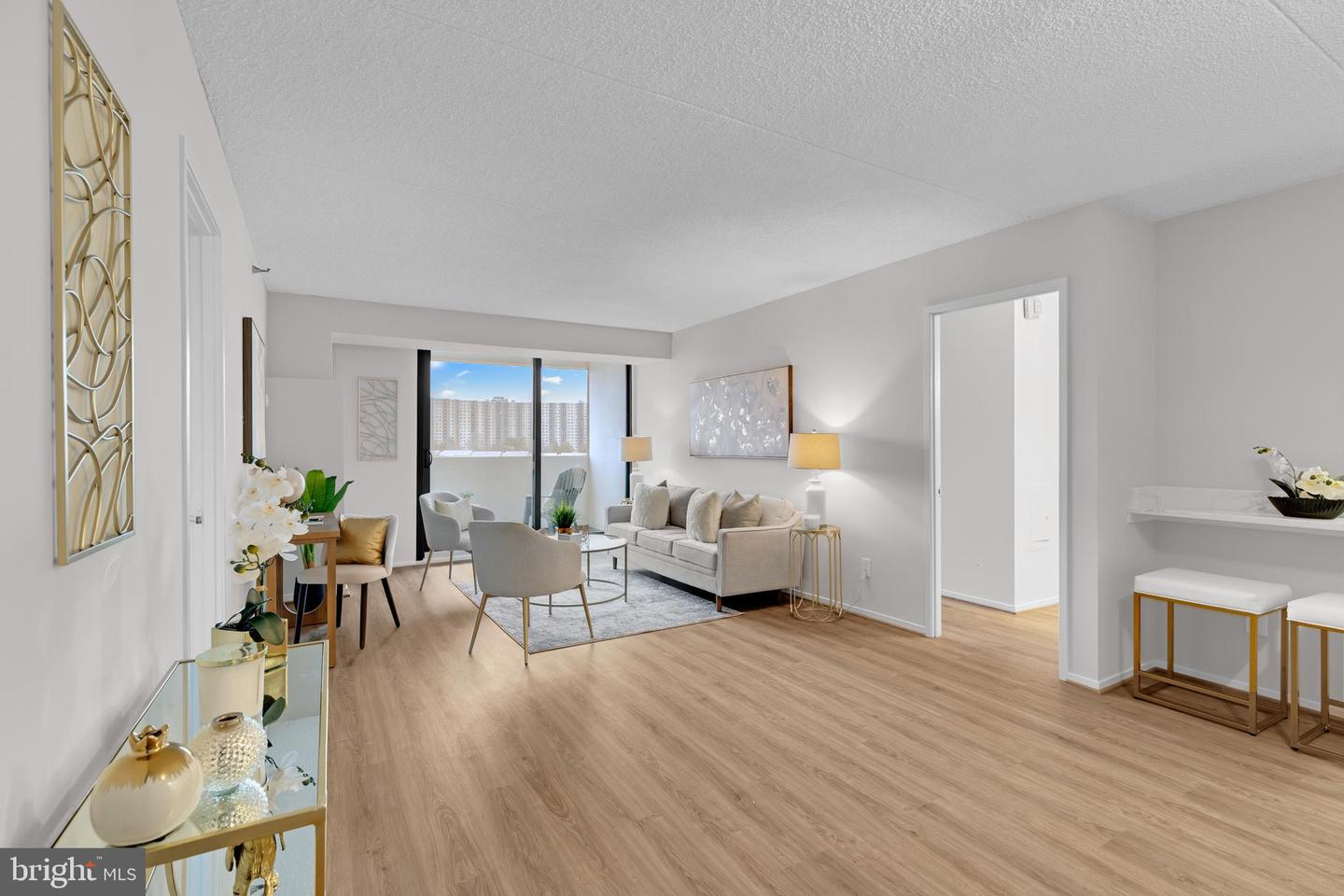 5911 EDSALL RD #904, ALEXANDRIA, Virginia 22304, 2 Bedrooms Bedrooms, ,2 BathroomsBathrooms,Residential,For sale,5911 EDSALL RD #904,VAAX2052658 MLS # VAAX2052658