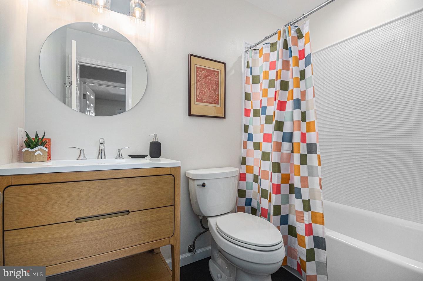 5015 STONE HAVEN DR, ANNANDALE, Virginia 22003, 5 Bedrooms Bedrooms, ,3 BathroomsBathrooms,Residential,For sale,5015 STONE HAVEN DR,VAFX2283456 MLS # VAFX2283456