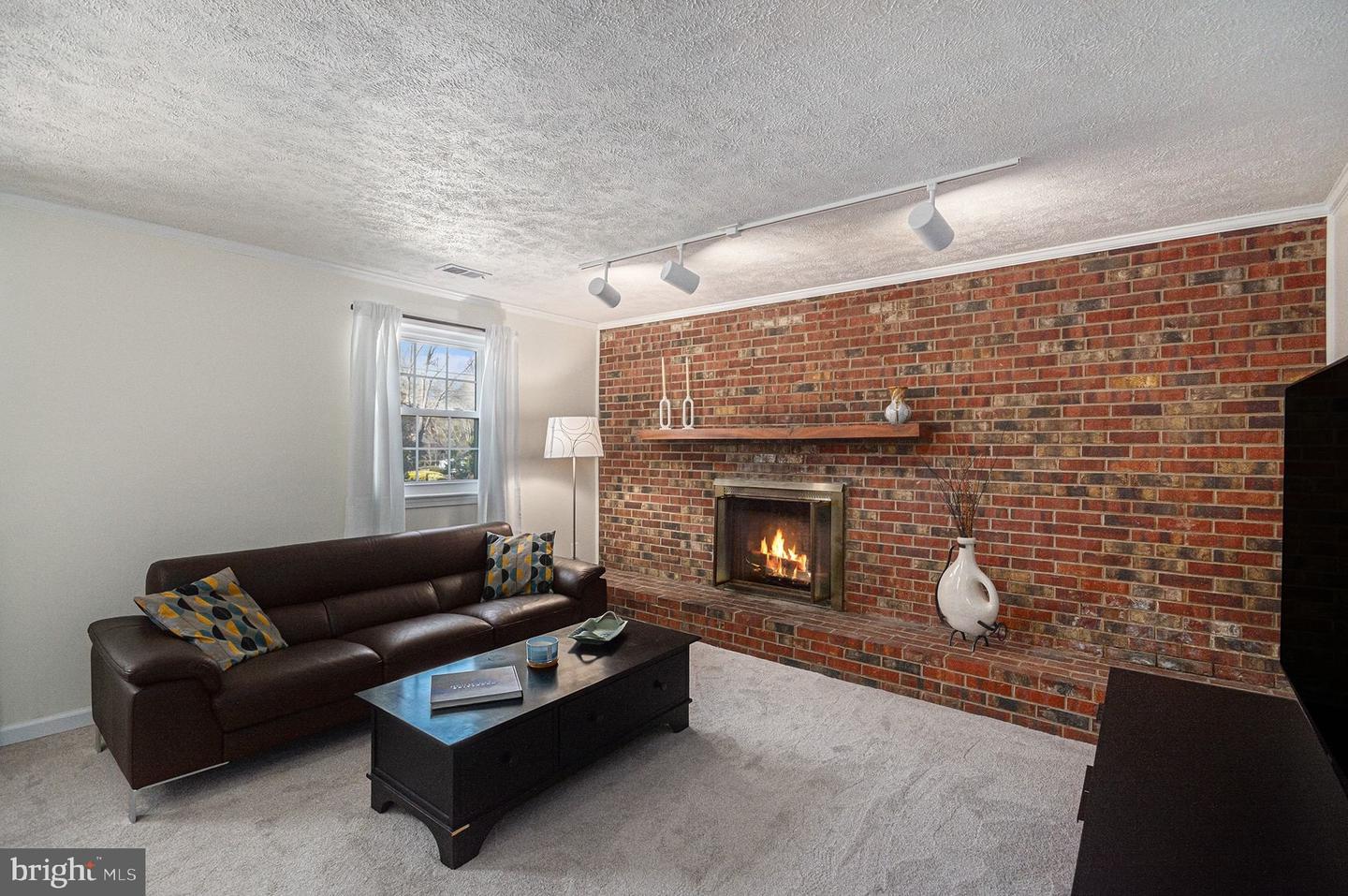 5015 STONE HAVEN DR, ANNANDALE, Virginia 22003, 5 Bedrooms Bedrooms, ,3 BathroomsBathrooms,Residential,For sale,5015 STONE HAVEN DR,VAFX2283456 MLS # VAFX2283456