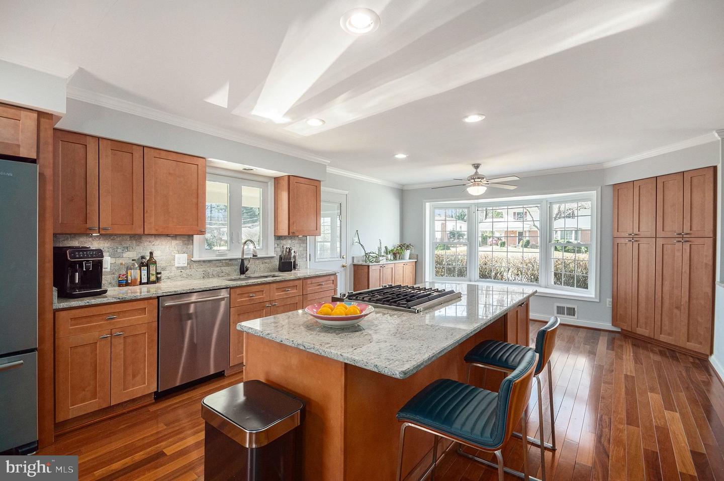 5015 STONE HAVEN DR, ANNANDALE, Virginia 22003, 5 Bedrooms Bedrooms, ,3 BathroomsBathrooms,Residential,For sale,5015 STONE HAVEN DR,VAFX2283456 MLS # VAFX2283456