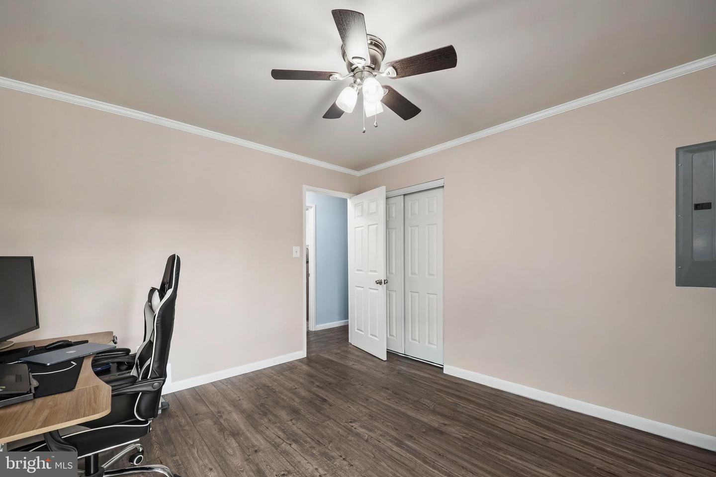 549 FLORIDA AVE #201, HERNDON, Virginia 20170, 2 Bedrooms Bedrooms, ,2 BathroomsBathrooms,Residential,For sale,549 FLORIDA AVE #201,VAFX2283494 MLS # VAFX2283494