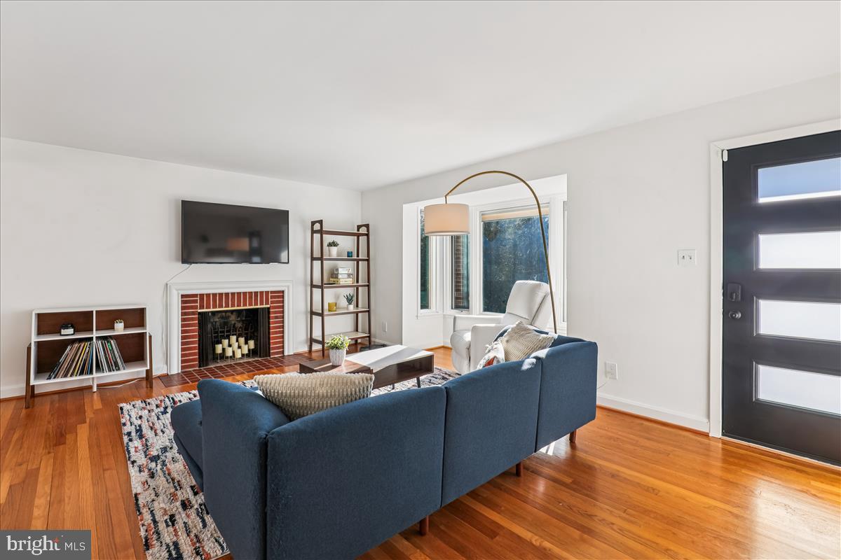 5909 KELLEY CT, ALEXANDRIA, Virginia 22312, 4 Bedrooms Bedrooms, ,2 BathroomsBathrooms,Residential,For sale,5909 KELLEY CT,VAAX2052712 MLS # VAAX2052712