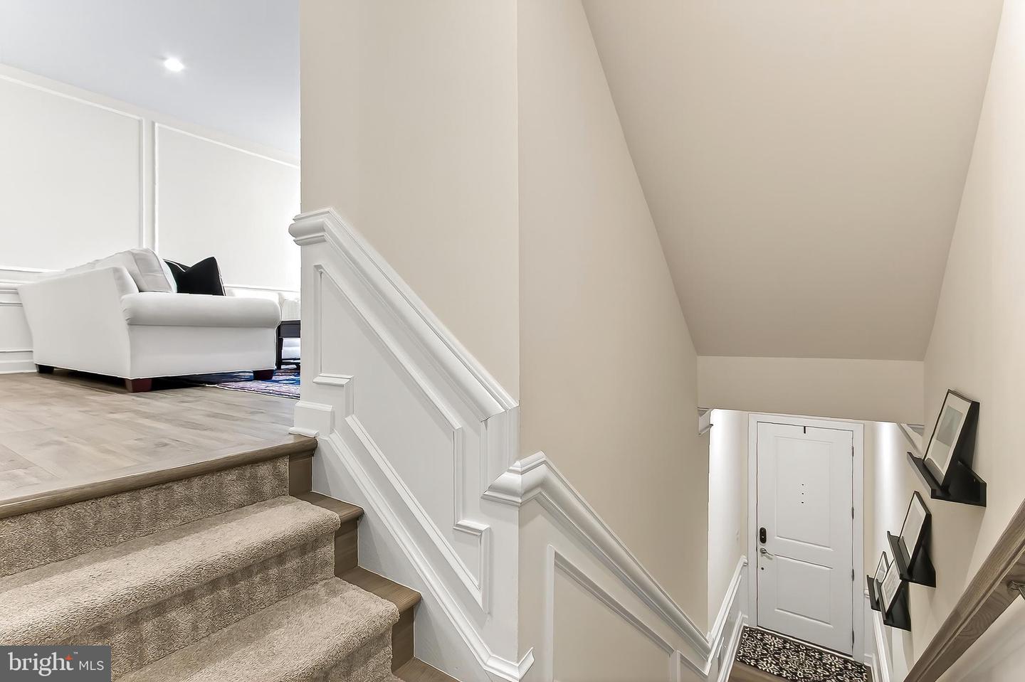 3849 RAINIER DR, FAIRFAX, Virginia 22033, 4 Bedrooms Bedrooms, ,4 BathroomsBathrooms,Residential,For sale,3849 RAINIER DR,VAFX2283520 MLS # VAFX2283520 3849 RAINIER DR, FAIRFAX, Virginia 22033, 4 Bedrooms Bedrooms, ,4 BathroomsBathrooms,Residential,For sale,3849 RAINIER DR,VAFX2283520 MLS # VAFX2283520