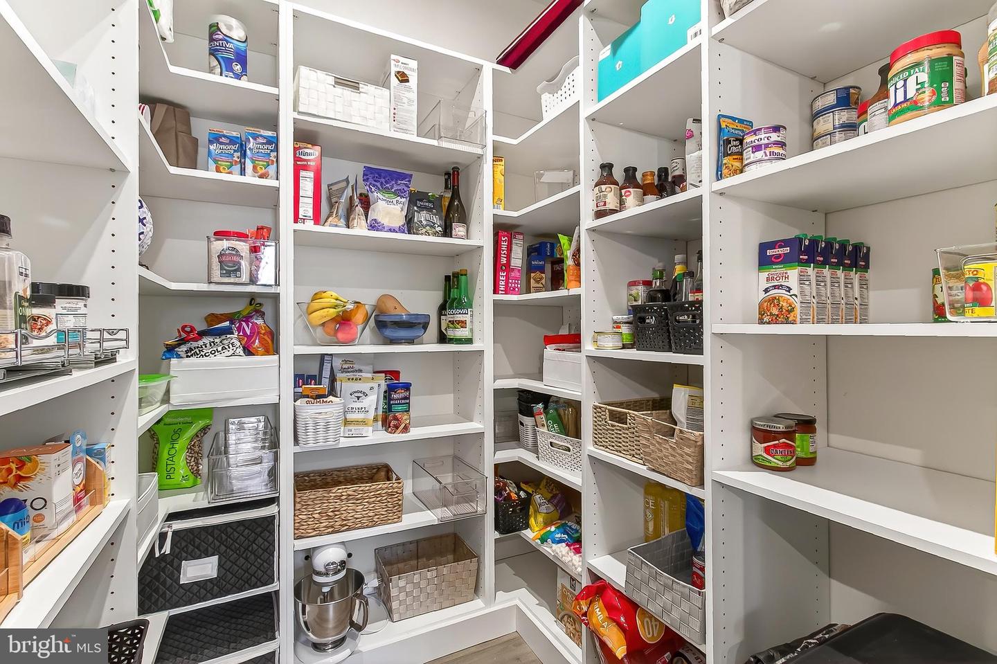 3849 RAINIER DR, FAIRFAX, Virginia 22033, 4 Bedrooms Bedrooms, ,4 BathroomsBathrooms,Residential,For sale,3849 RAINIER DR,VAFX2283520 MLS # VAFX2283520 3849 RAINIER DR, FAIRFAX, Virginia 22033, 4 Bedrooms Bedrooms, ,4 BathroomsBathrooms,Residential,For sale,3849 RAINIER DR,VAFX2283520 MLS # VAFX2283520