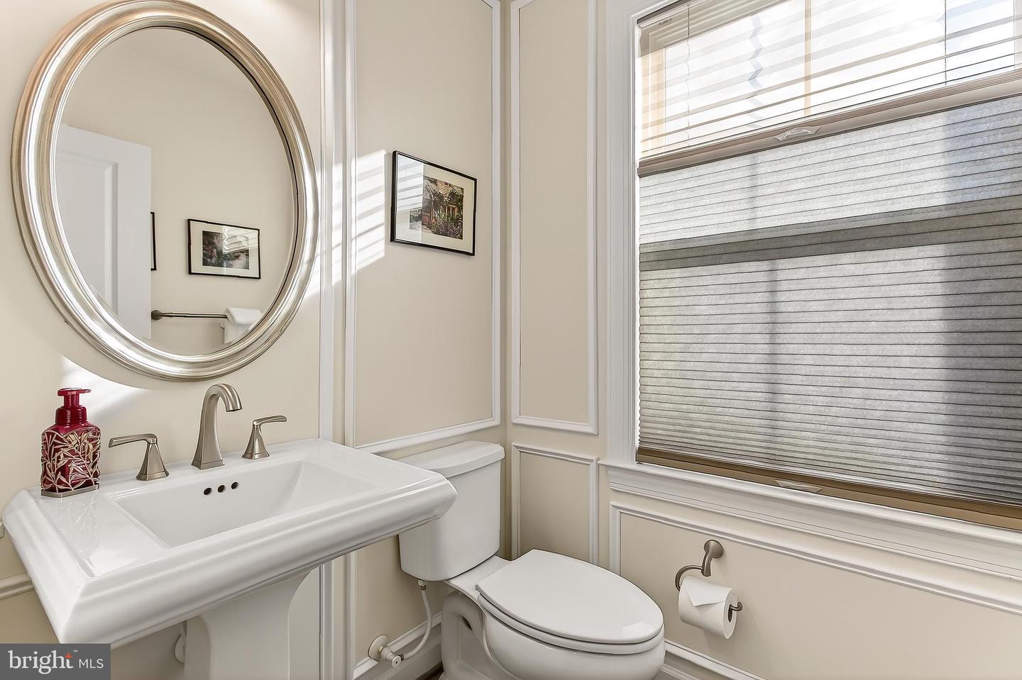 3849 RAINIER DR, FAIRFAX, Virginia 22033, 4 Bedrooms Bedrooms, ,4 BathroomsBathrooms,Residential,For sale,3849 RAINIER DR,VAFX2283520 MLS # VAFX2283520 3849 RAINIER DR, FAIRFAX, Virginia 22033, 4 Bedrooms Bedrooms, ,4 BathroomsBathrooms,Residential,For sale,3849 RAINIER DR,VAFX2283520 MLS # VAFX2283520