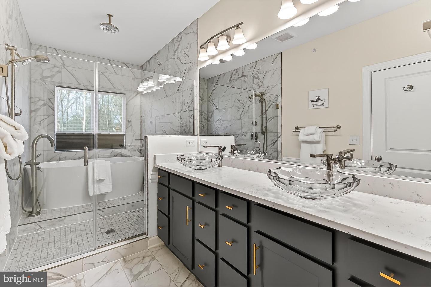 3849 RAINIER DR, FAIRFAX, Virginia 22033, 4 Bedrooms Bedrooms, ,4 BathroomsBathrooms,Residential,For sale,3849 RAINIER DR,VAFX2283520 MLS # VAFX2283520 3849 RAINIER DR, FAIRFAX, Virginia 22033, 4 Bedrooms Bedrooms, ,4 BathroomsBathrooms,Residential,For sale,3849 RAINIER DR,VAFX2283520 MLS # VAFX2283520