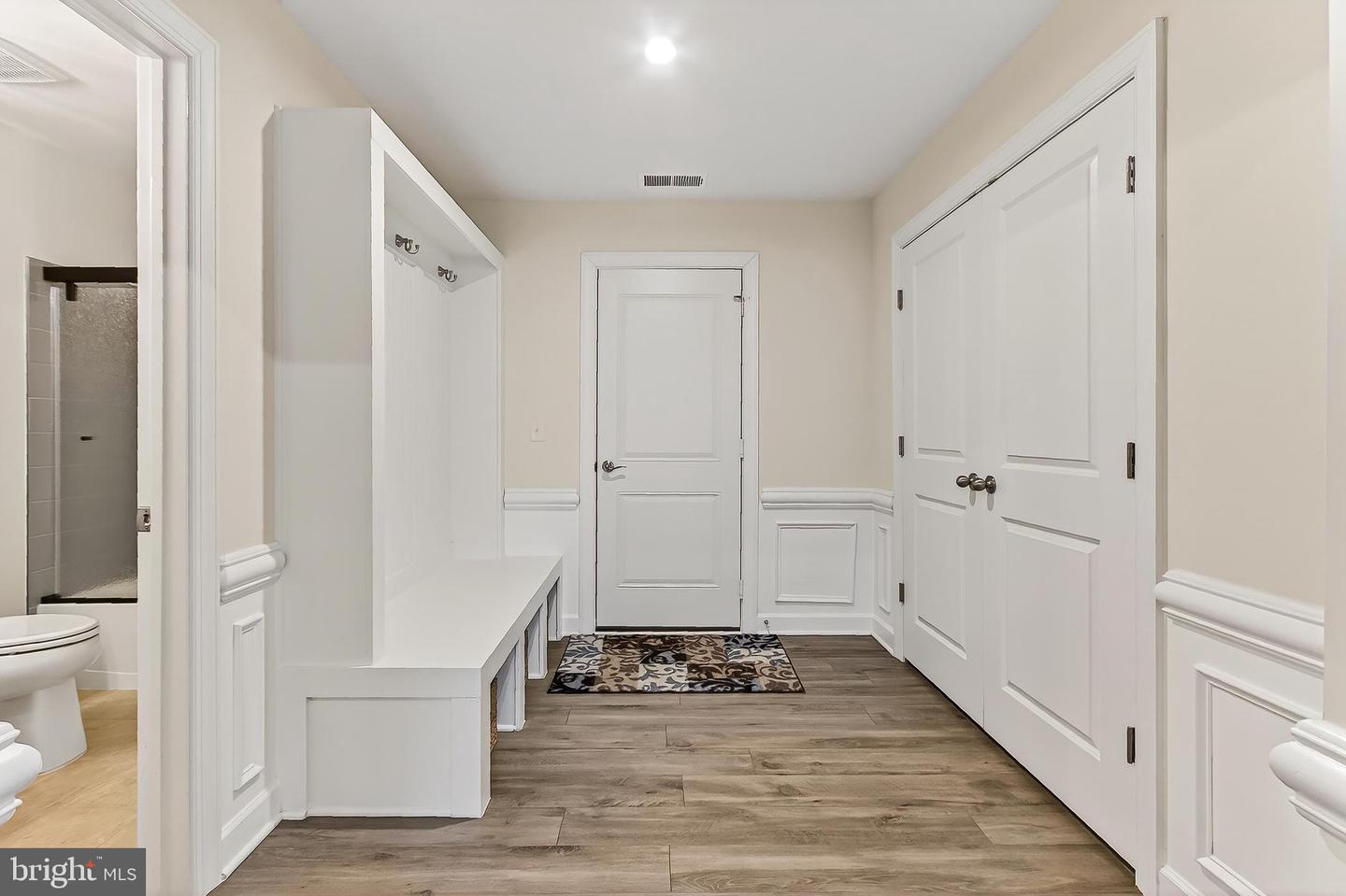 3849 RAINIER DR, FAIRFAX, Virginia 22033, 4 Bedrooms Bedrooms, ,4 BathroomsBathrooms,Residential,For sale,3849 RAINIER DR,VAFX2283520 MLS # VAFX2283520 3849 RAINIER DR, FAIRFAX, Virginia 22033, 4 Bedrooms Bedrooms, ,4 BathroomsBathrooms,Residential,For sale,3849 RAINIER DR,VAFX2283520 MLS # VAFX2283520