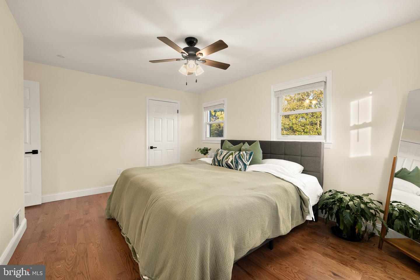 1202 NEWTON ST, ALEXANDRIA, Virginia 22301, 3 Bedrooms Bedrooms, ,2 BathroomsBathrooms,Residential,For sale,1202 NEWTON ST,VAAX2052714 MLS # VAAX2052714