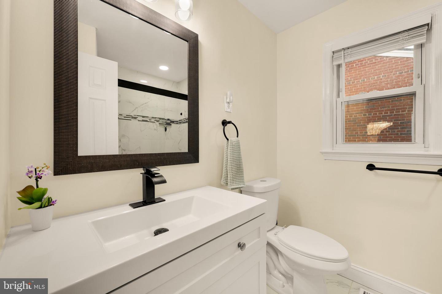 1202 NEWTON ST, ALEXANDRIA, Virginia 22301, 3 Bedrooms Bedrooms, ,2 BathroomsBathrooms,Residential,For sale,1202 NEWTON ST,VAAX2052714 MLS # VAAX2052714