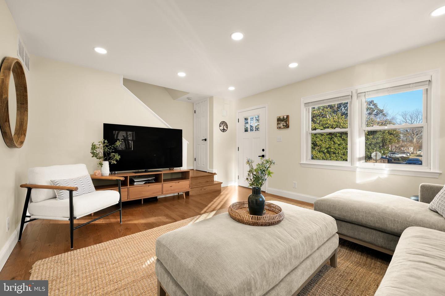 1202 NEWTON ST, ALEXANDRIA, Virginia 22301, 3 Bedrooms Bedrooms, ,2 BathroomsBathrooms,Residential,For sale,1202 NEWTON ST,VAAX2052714 MLS # VAAX2052714