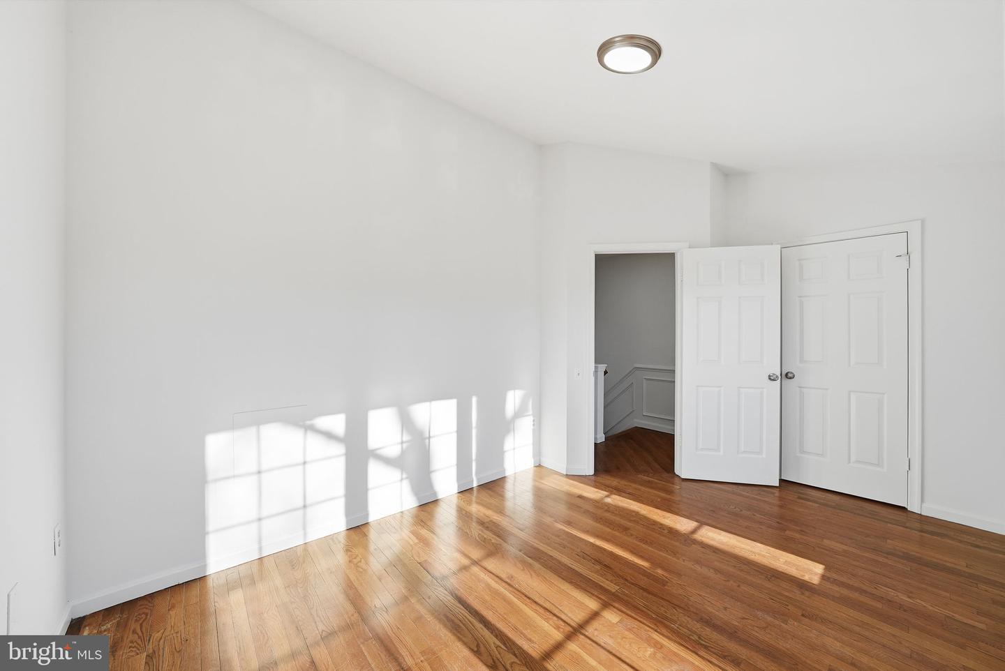 3715 HAMPTON CT, ALEXANDRIA, Virginia 22306, 2 Bedrooms Bedrooms, ,1 BathroomBathrooms,Residential,For sale,3715 HAMPTON CT,VAFX2283522 MLS # VAFX2283522