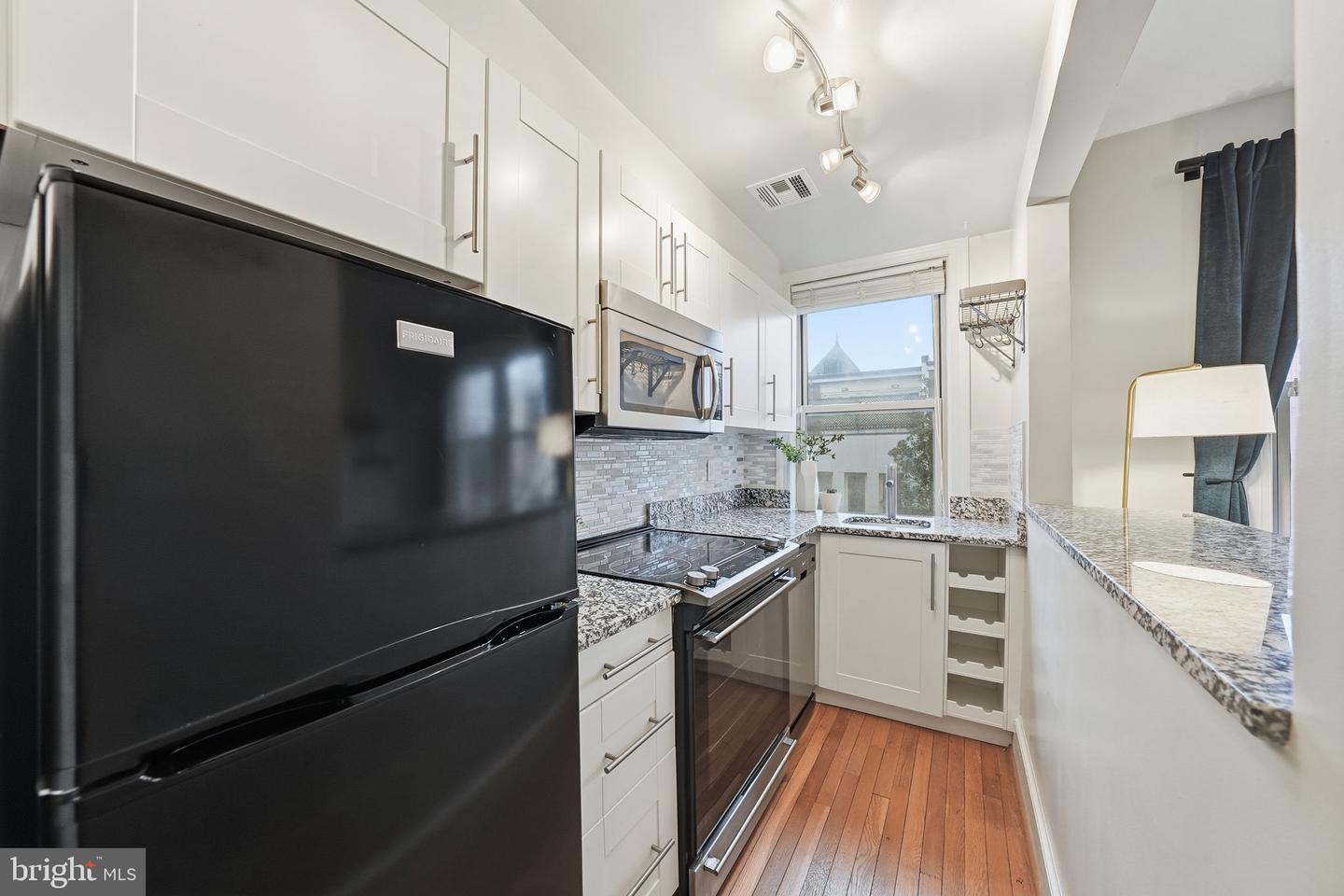 18 9TH ST NE #305, WASHINGTON, District Of Columbia 20002, 1 Bedroom Bedrooms, ,1 BathroomBathrooms,Residential,For sale,18 9TH ST NE #305,DCDC2238944 MLS # DCDC2238944