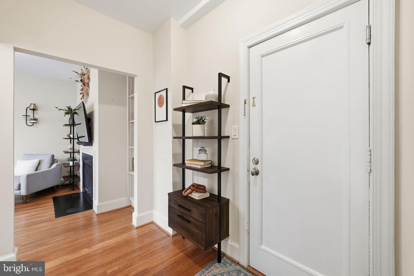 18 9TH ST NE #305, WASHINGTON, District Of Columbia 20002, 1 Bedroom Bedrooms, ,1 BathroomBathrooms,Residential,For sale,18 9TH ST NE #305,DCDC2238944 MLS # DCDC2238944