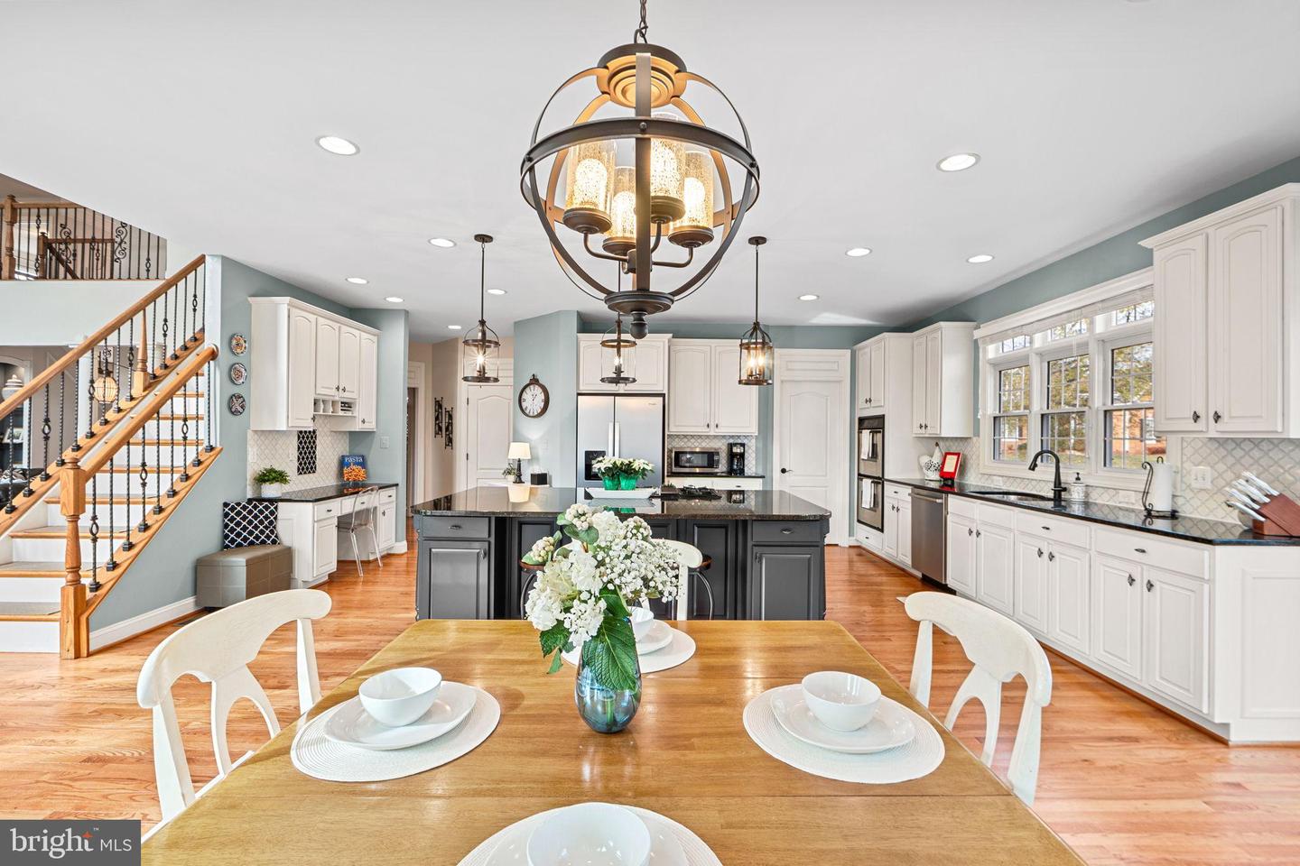 43423 MOUNTCASTLE DR, CHANTILLY, Virginia 20152, 4 Bedrooms Bedrooms, 23 Rooms Rooms,4 BathroomsBathrooms,Residential,For sale,43423 MOUNTCASTLE DR,VALO2113122 MLS # VALO2113122