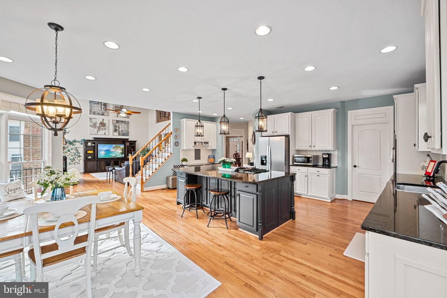 43423 MOUNTCASTLE DR, CHANTILLY, Virginia 20152, 4 Bedrooms Bedrooms, 23 Rooms Rooms,4 BathroomsBathrooms,Residential,For sale,43423 MOUNTCASTLE DR,VALO2113122 MLS # VALO2113122