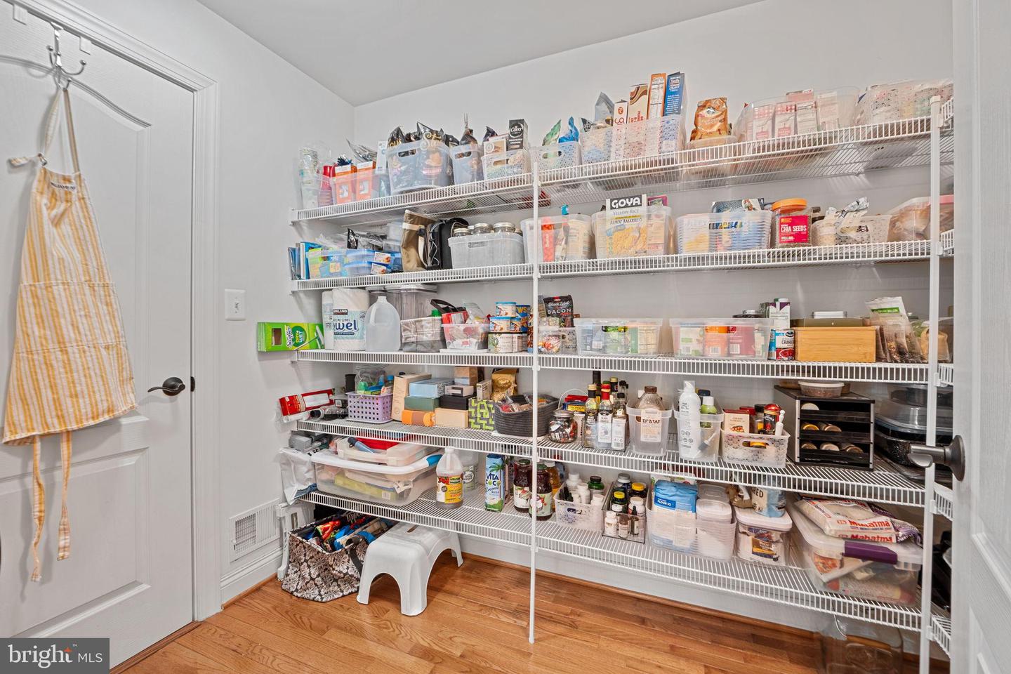 43423 MOUNTCASTLE DR, CHANTILLY, Virginia 20152, 4 Bedrooms Bedrooms, 23 Rooms Rooms,4 BathroomsBathrooms,Residential,For sale,43423 MOUNTCASTLE DR,VALO2113122 MLS # VALO2113122