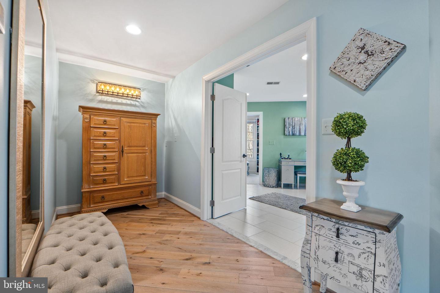 43423 MOUNTCASTLE DR, CHANTILLY, Virginia 20152, 4 Bedrooms Bedrooms, 23 Rooms Rooms,4 BathroomsBathrooms,Residential,For sale,43423 MOUNTCASTLE DR,VALO2113122 MLS # VALO2113122