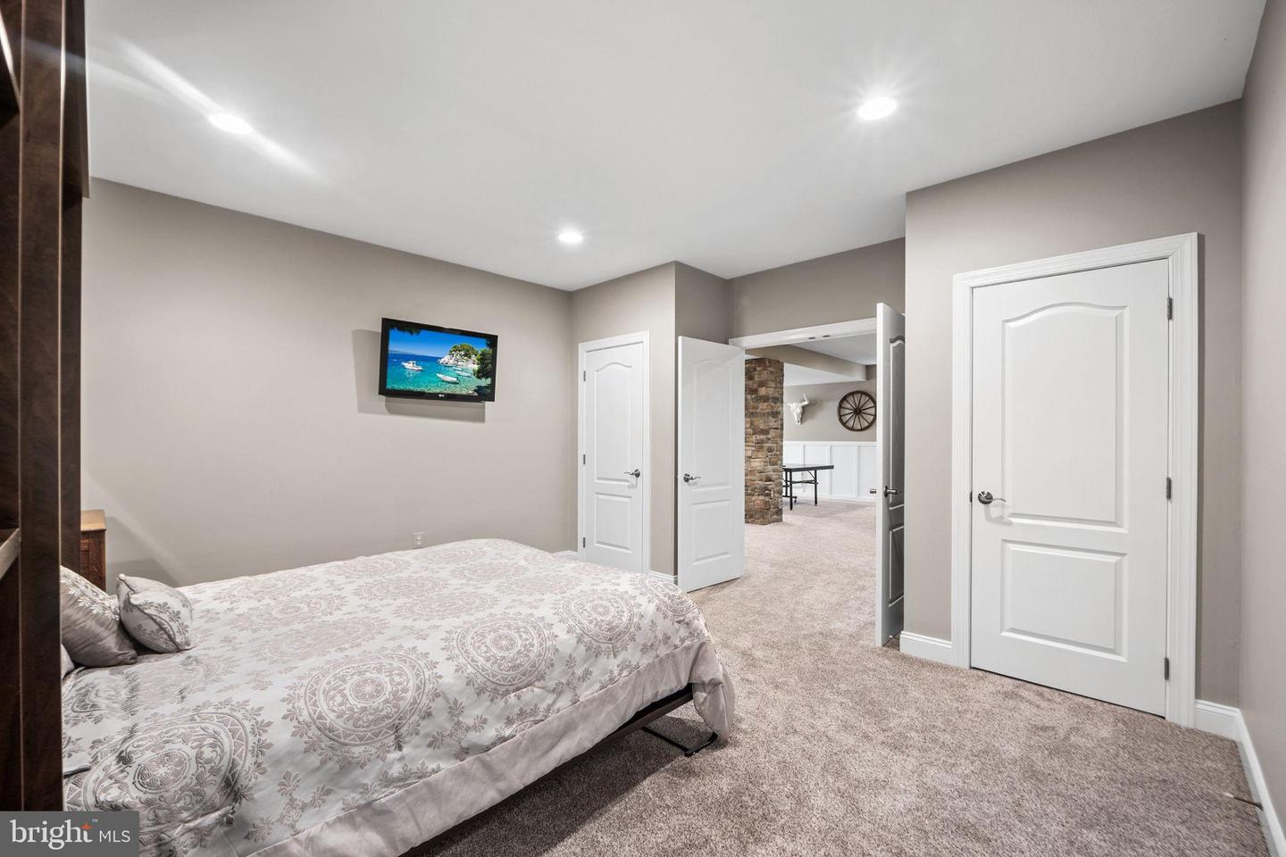 43423 MOUNTCASTLE DR, CHANTILLY, Virginia 20152, 4 Bedrooms Bedrooms, 23 Rooms Rooms,4 BathroomsBathrooms,Residential,For sale,43423 MOUNTCASTLE DR,VALO2113122 MLS # VALO2113122