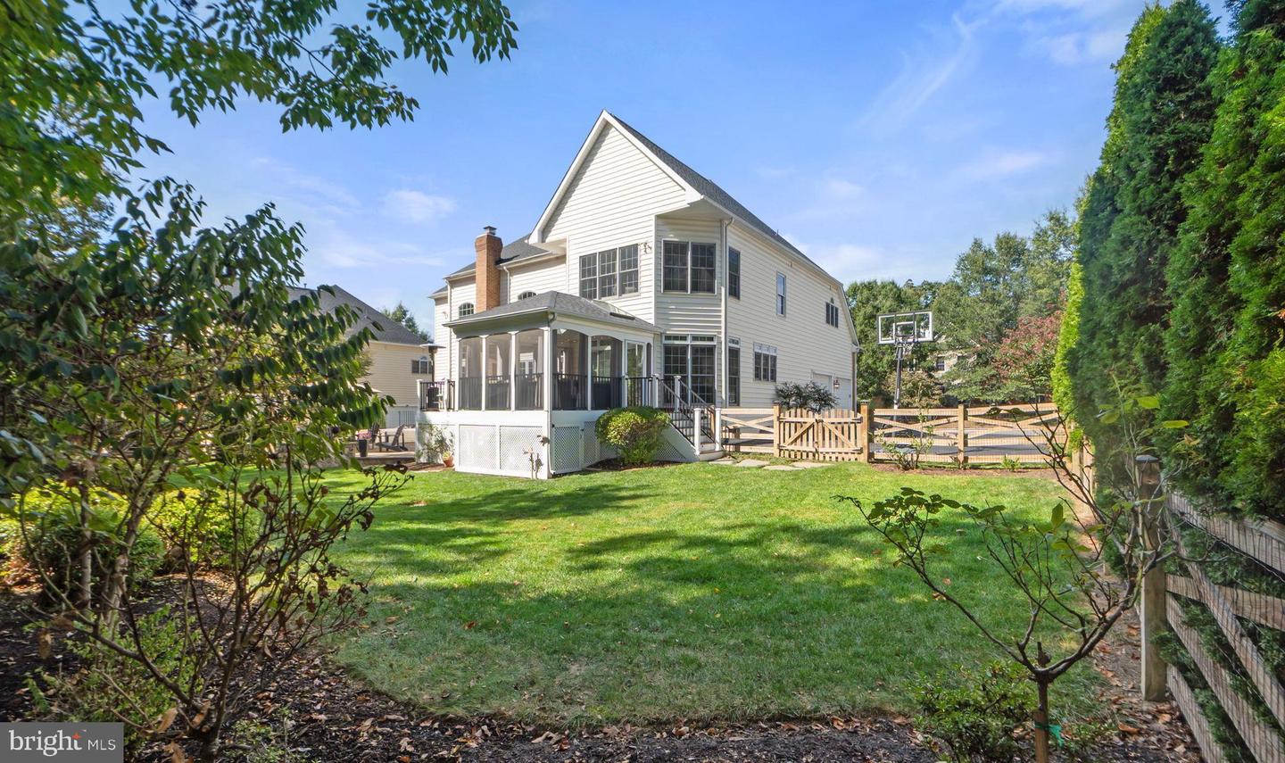 43423 MOUNTCASTLE DR, CHANTILLY, Virginia 20152, 4 Bedrooms Bedrooms, 23 Rooms Rooms,4 BathroomsBathrooms,Residential,For sale,43423 MOUNTCASTLE DR,VALO2113122 MLS # VALO2113122