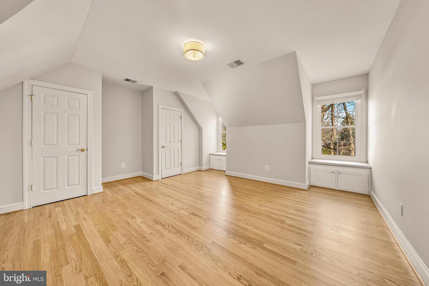 1609 BROOKSIDE RD, MCLEAN, Virginia 22101, 6 Bedrooms Bedrooms, ,4 BathroomsBathrooms,Residential,For sale,1609 BROOKSIDE RD,VAFX2283664 MLS # VAFX2283664