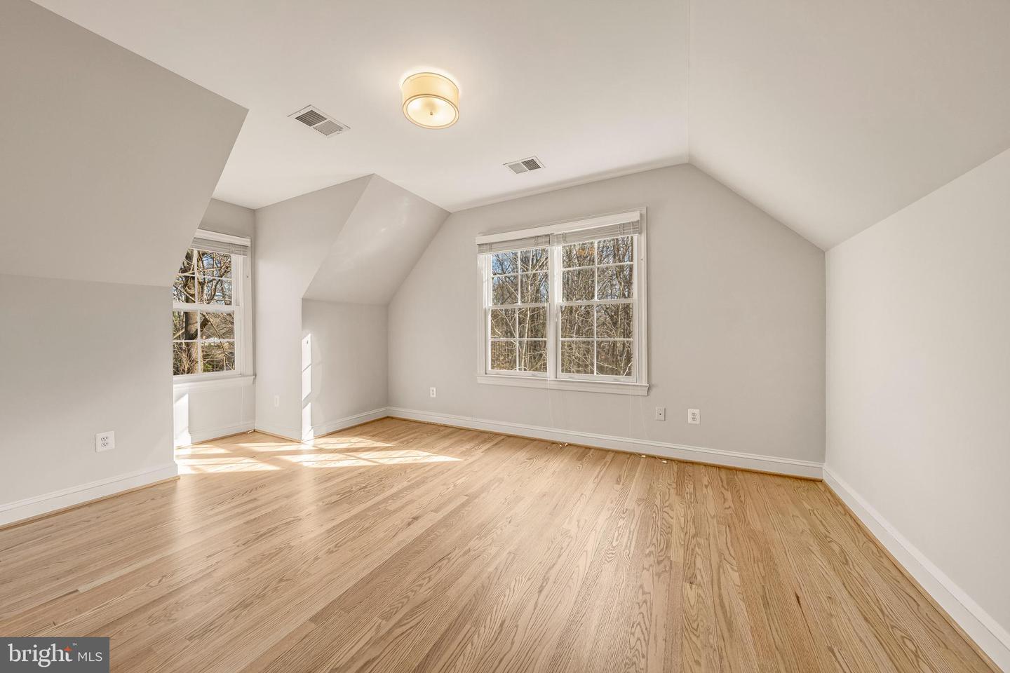 1609 BROOKSIDE RD, MCLEAN, Virginia 22101, 6 Bedrooms Bedrooms, ,4 BathroomsBathrooms,Residential,For sale,1609 BROOKSIDE RD,VAFX2283664 MLS # VAFX2283664