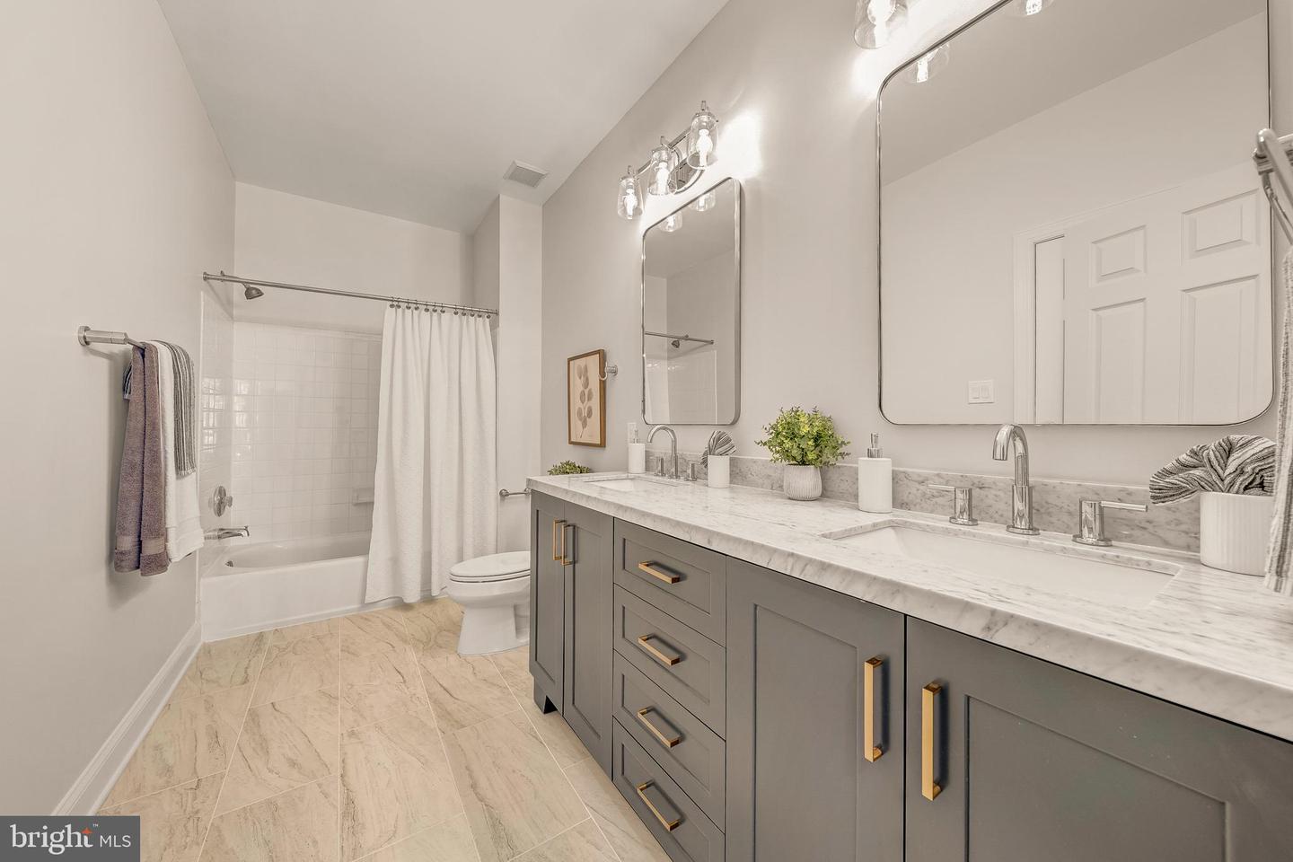 1609 BROOKSIDE RD, MCLEAN, Virginia 22101, 6 Bedrooms Bedrooms, ,4 BathroomsBathrooms,Residential,For sale,1609 BROOKSIDE RD,VAFX2283664 MLS # VAFX2283664