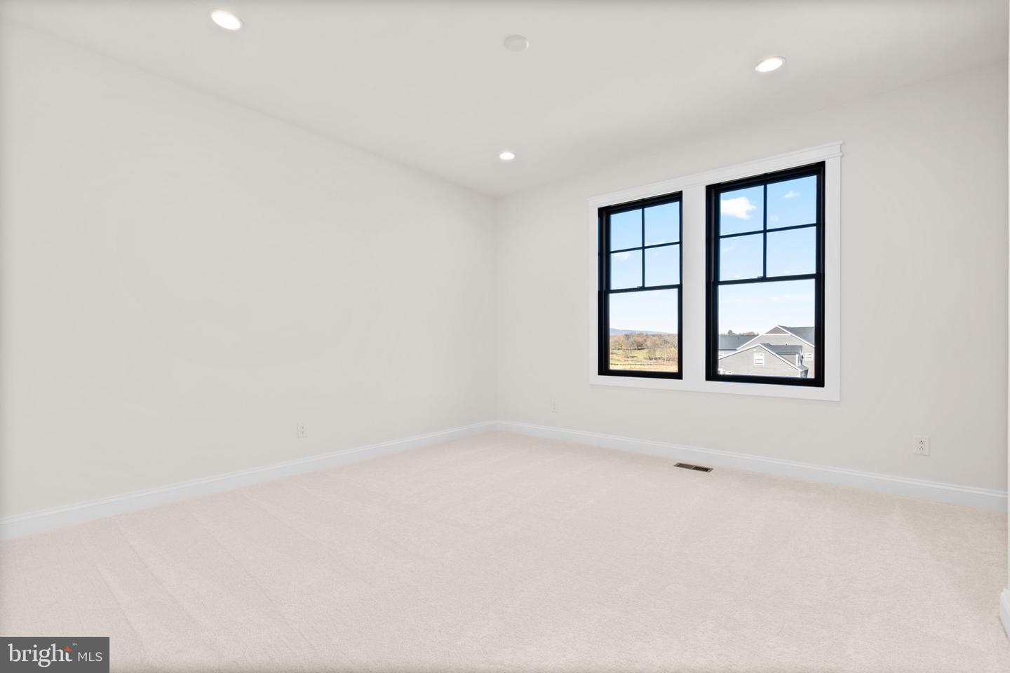 14611 HUBER PL, WATERFORD, Virginia 20197, 5 Bedrooms Bedrooms, ,4 BathroomsBathrooms,Residential,For sale,14611 HUBER PL,VALO2113186 MLS # VALO2113186