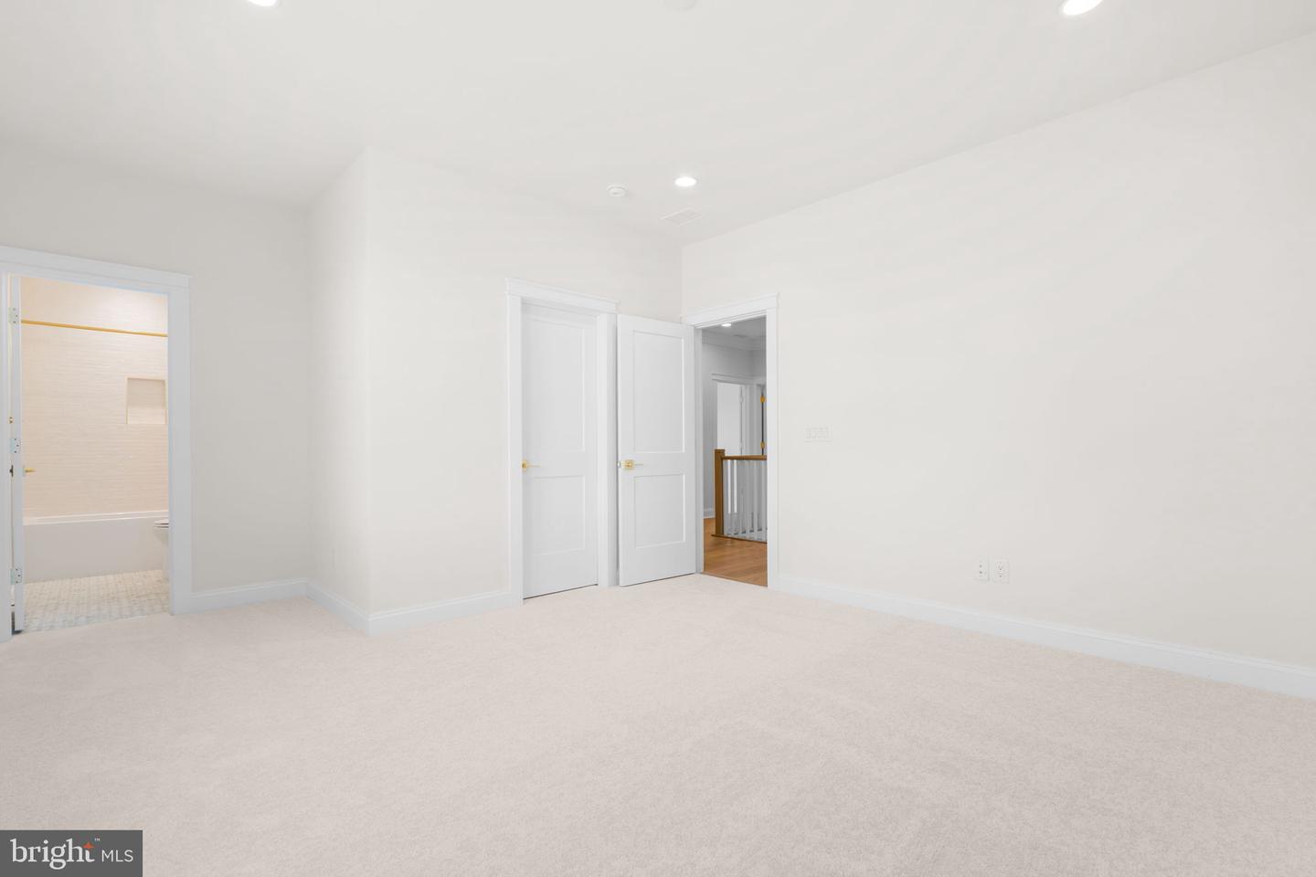 14611 HUBER PL, WATERFORD, Virginia 20197, 5 Bedrooms Bedrooms, ,4 BathroomsBathrooms,Residential,For sale,14611 HUBER PL,VALO2113186 MLS # VALO2113186