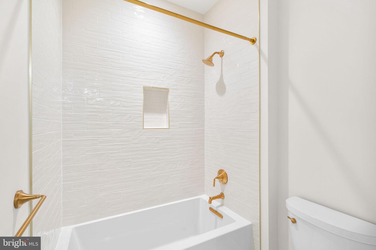 14611 HUBER PL, WATERFORD, Virginia 20197, 5 Bedrooms Bedrooms, ,4 BathroomsBathrooms,Residential,For sale,14611 HUBER PL,VALO2113186 MLS # VALO2113186