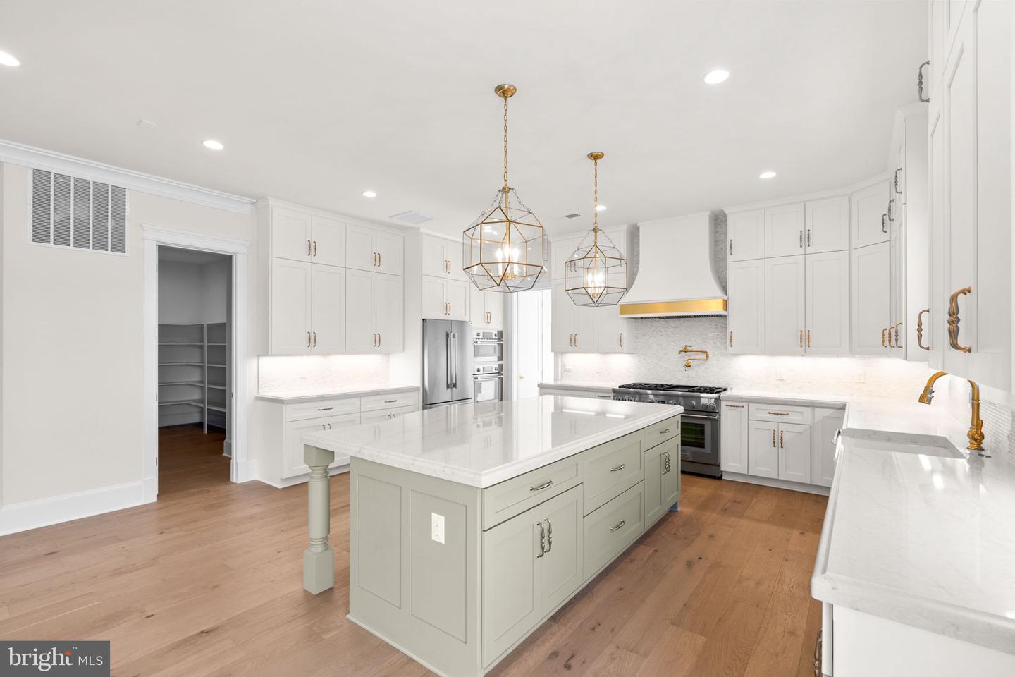 14611 HUBER PL, WATERFORD, Virginia 20197, 5 Bedrooms Bedrooms, ,4 BathroomsBathrooms,Residential,For sale,14611 HUBER PL,VALO2113186 MLS # VALO2113186