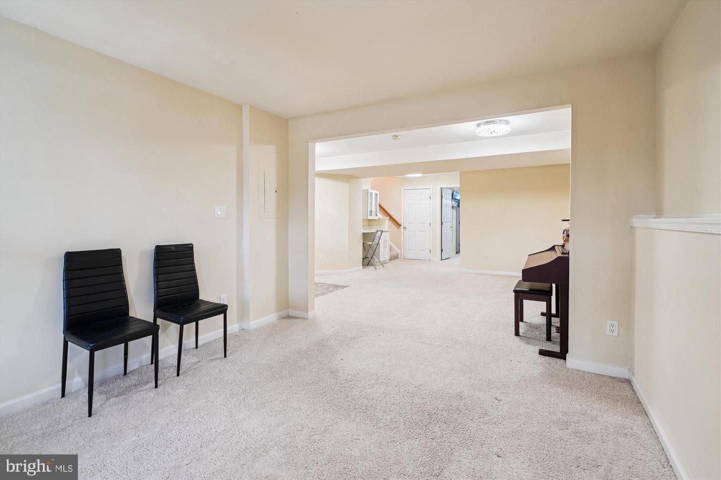 11741 BARROWS LN, WOODBRIDGE, Virginia 22192, 4 Bedrooms Bedrooms, 8 Rooms Rooms,3 BathroomsBathrooms,Residential,For sale,11741 BARROWS LN,VAPW2109798 MLS # VAPW2109798