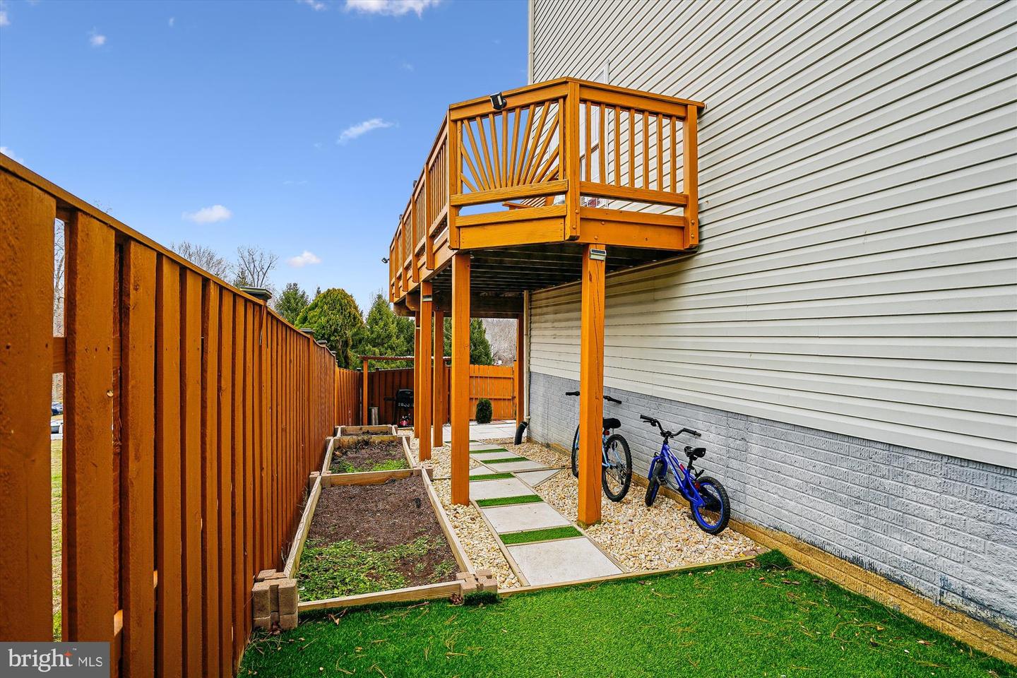 11741 BARROWS LN, WOODBRIDGE, Virginia 22192, 4 Bedrooms Bedrooms, 8 Rooms Rooms,3 BathroomsBathrooms,Residential,For sale,11741 BARROWS LN,VAPW2109798 MLS # VAPW2109798