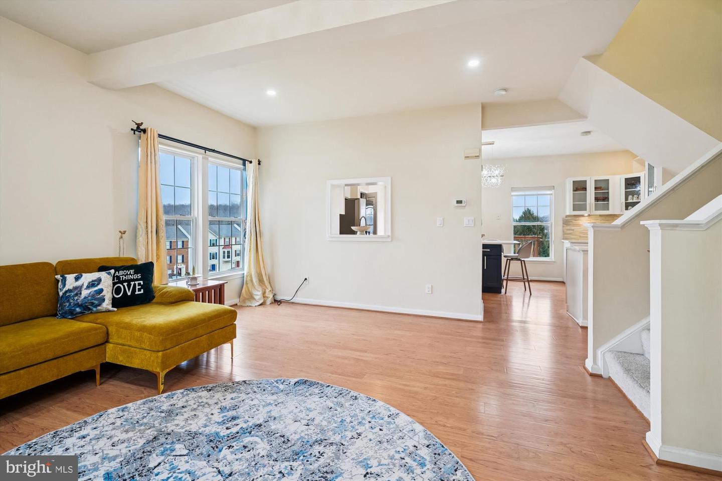 11741 BARROWS LN, WOODBRIDGE, Virginia 22192, 4 Bedrooms Bedrooms, 8 Rooms Rooms,3 BathroomsBathrooms,Residential,For sale,11741 BARROWS LN,VAPW2109798 MLS # VAPW2109798