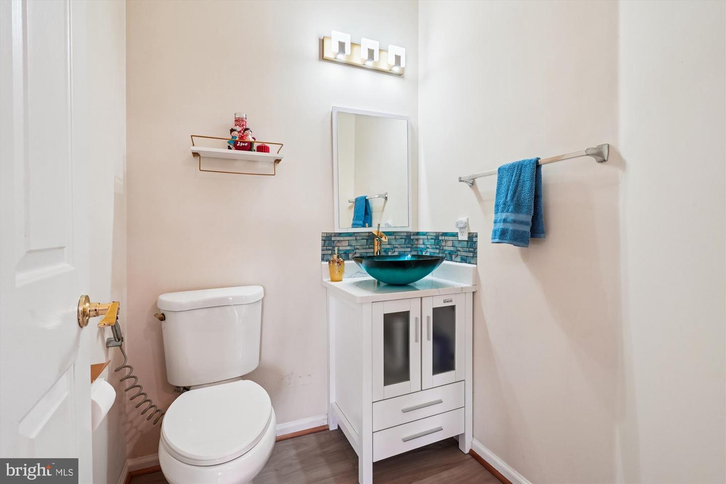 11741 BARROWS LN, WOODBRIDGE, Virginia 22192, 4 Bedrooms Bedrooms, 8 Rooms Rooms,3 BathroomsBathrooms,Residential,For sale,11741 BARROWS LN,VAPW2109798 MLS # VAPW2109798