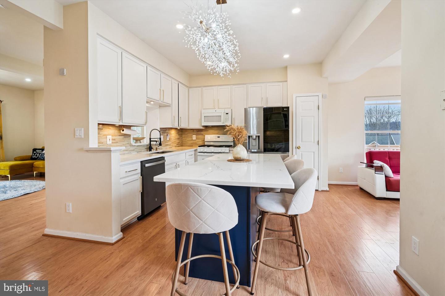 11741 BARROWS LN, WOODBRIDGE, Virginia 22192, 4 Bedrooms Bedrooms, 8 Rooms Rooms,3 BathroomsBathrooms,Residential,For sale,11741 BARROWS LN,VAPW2109798 MLS # VAPW2109798