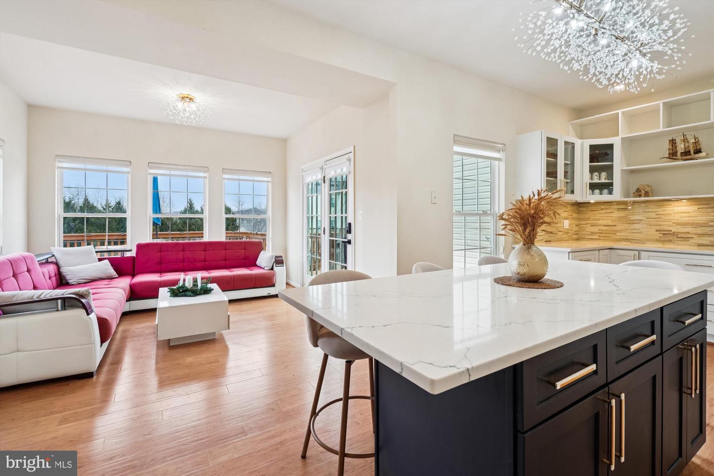 11741 BARROWS LN, WOODBRIDGE, Virginia 22192, 4 Bedrooms Bedrooms, 8 Rooms Rooms,3 BathroomsBathrooms,Residential,For sale,11741 BARROWS LN,VAPW2109798 MLS # VAPW2109798