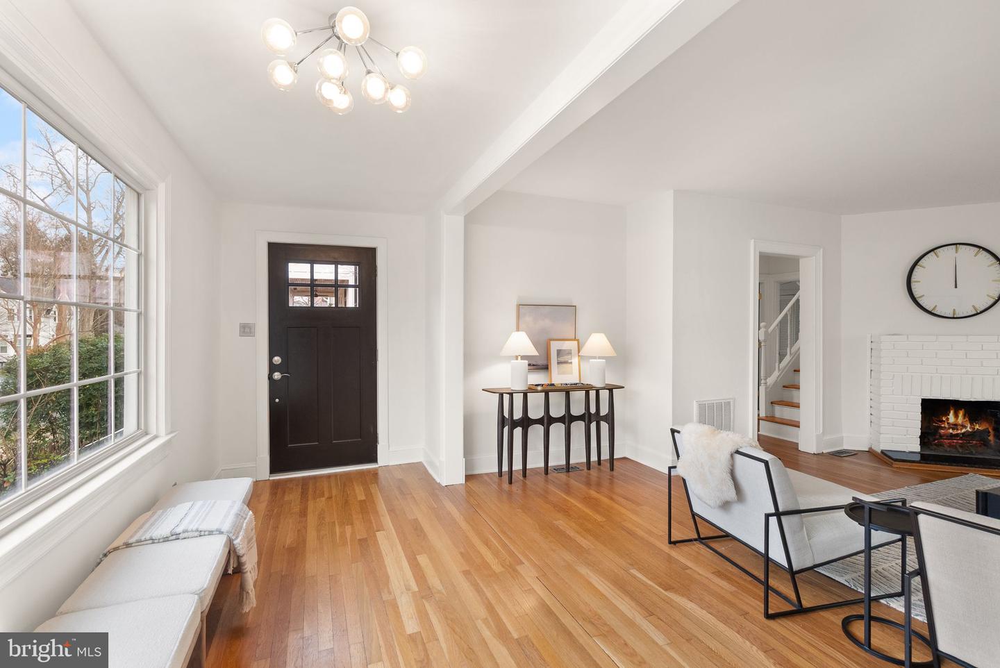 724 25TH ST S, ARLINGTON, Virginia 22202, 4 Bedrooms Bedrooms, ,2 BathroomsBathrooms,Residential,For sale,724 25TH ST S,VAAR2067238 MLS # VAAR2067238