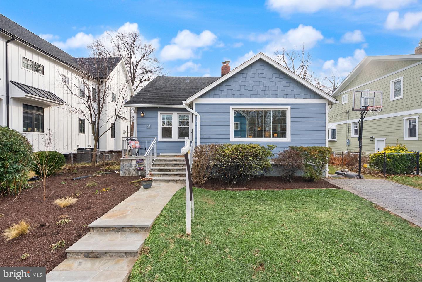 724 25TH ST S, ARLINGTON, Virginia 22202, 4 Bedrooms Bedrooms, ,2 BathroomsBathrooms,Residential,For sale,724 25TH ST S,VAAR2067238 MLS # VAAR2067238