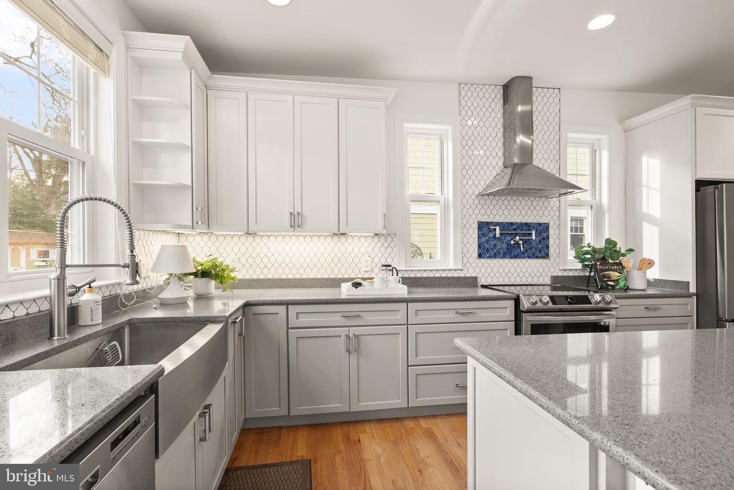 724 25TH ST S, ARLINGTON, Virginia 22202, 4 Bedrooms Bedrooms, ,2 BathroomsBathrooms,Residential,For sale,724 25TH ST S,VAAR2067238 MLS # VAAR2067238