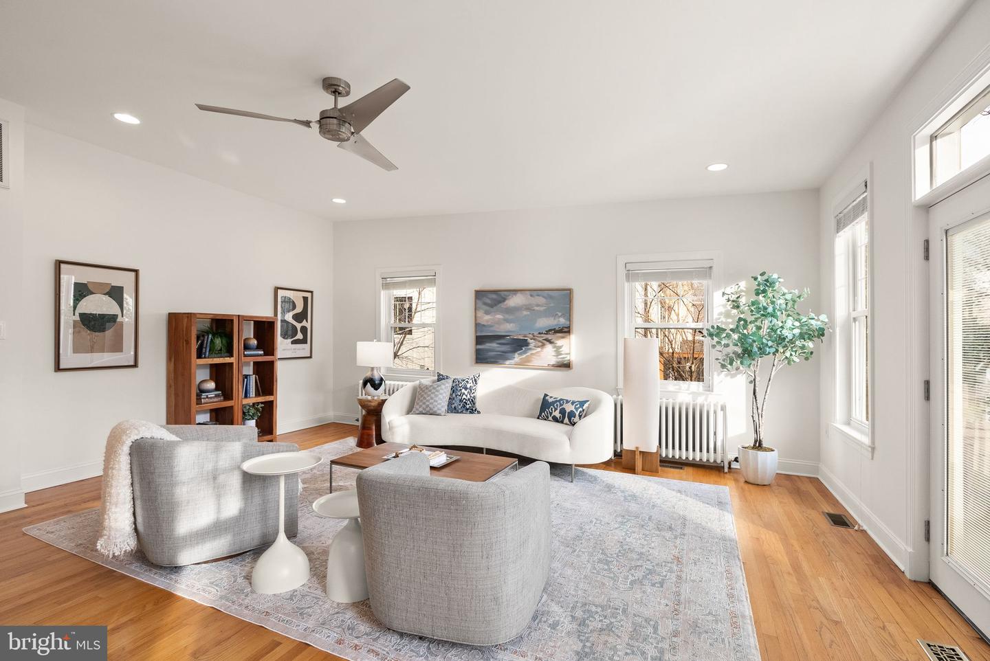 724 25TH ST S, ARLINGTON, Virginia 22202, 4 Bedrooms Bedrooms, ,2 BathroomsBathrooms,Residential,For sale,724 25TH ST S,VAAR2067238 MLS # VAAR2067238