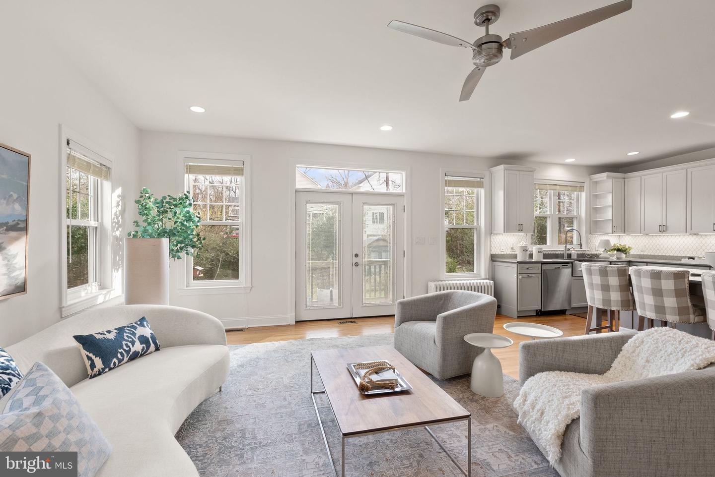 724 25TH ST S, ARLINGTON, Virginia 22202, 4 Bedrooms Bedrooms, ,2 BathroomsBathrooms,Residential,For sale,724 25TH ST S,VAAR2067238 MLS # VAAR2067238