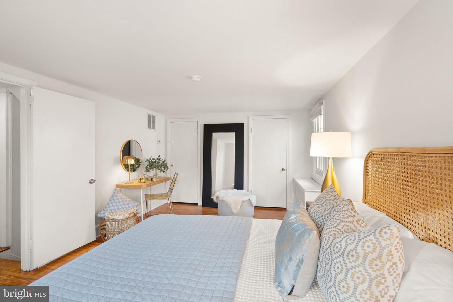 724 25TH ST S, ARLINGTON, Virginia 22202, 4 Bedrooms Bedrooms, ,2 BathroomsBathrooms,Residential,For sale,724 25TH ST S,VAAR2067238 MLS # VAAR2067238