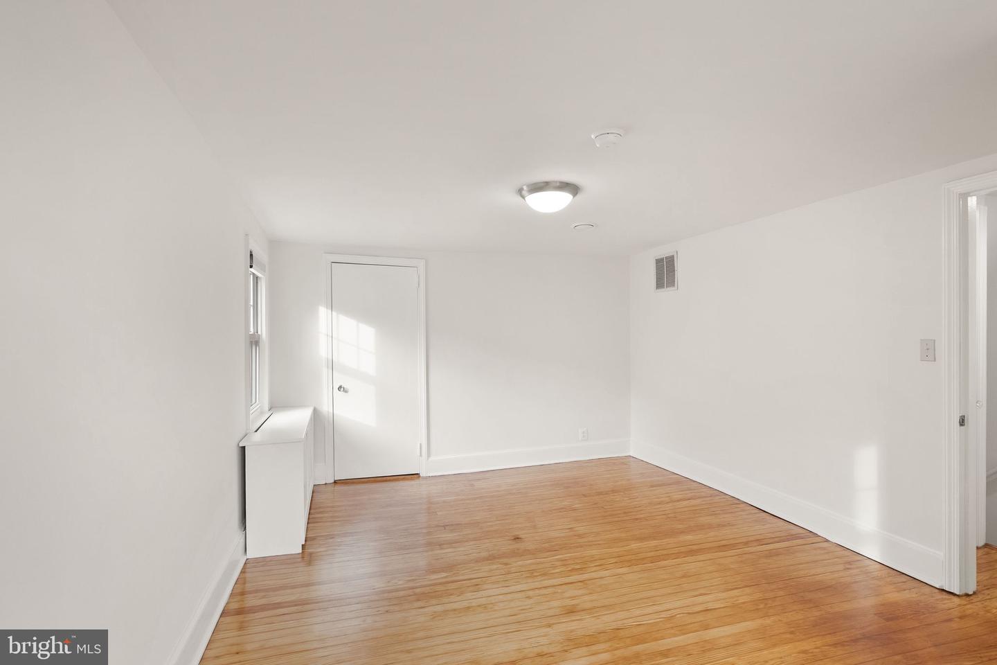 724 25TH ST S, ARLINGTON, Virginia 22202, 4 Bedrooms Bedrooms, ,2 BathroomsBathrooms,Residential,For sale,724 25TH ST S,VAAR2067238 MLS # VAAR2067238