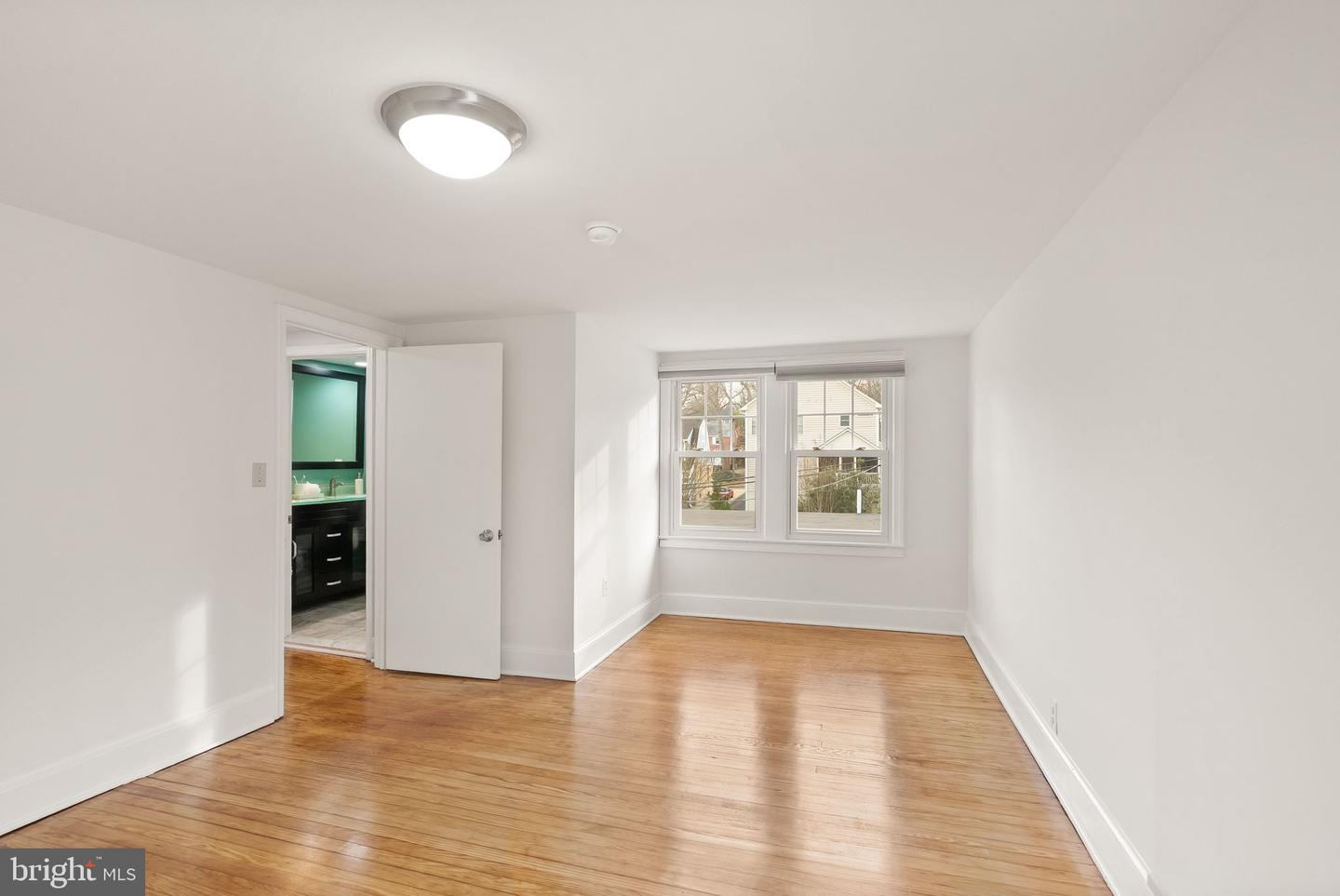 724 25TH ST S, ARLINGTON, Virginia 22202, 4 Bedrooms Bedrooms, ,2 BathroomsBathrooms,Residential,For sale,724 25TH ST S,VAAR2067238 MLS # VAAR2067238