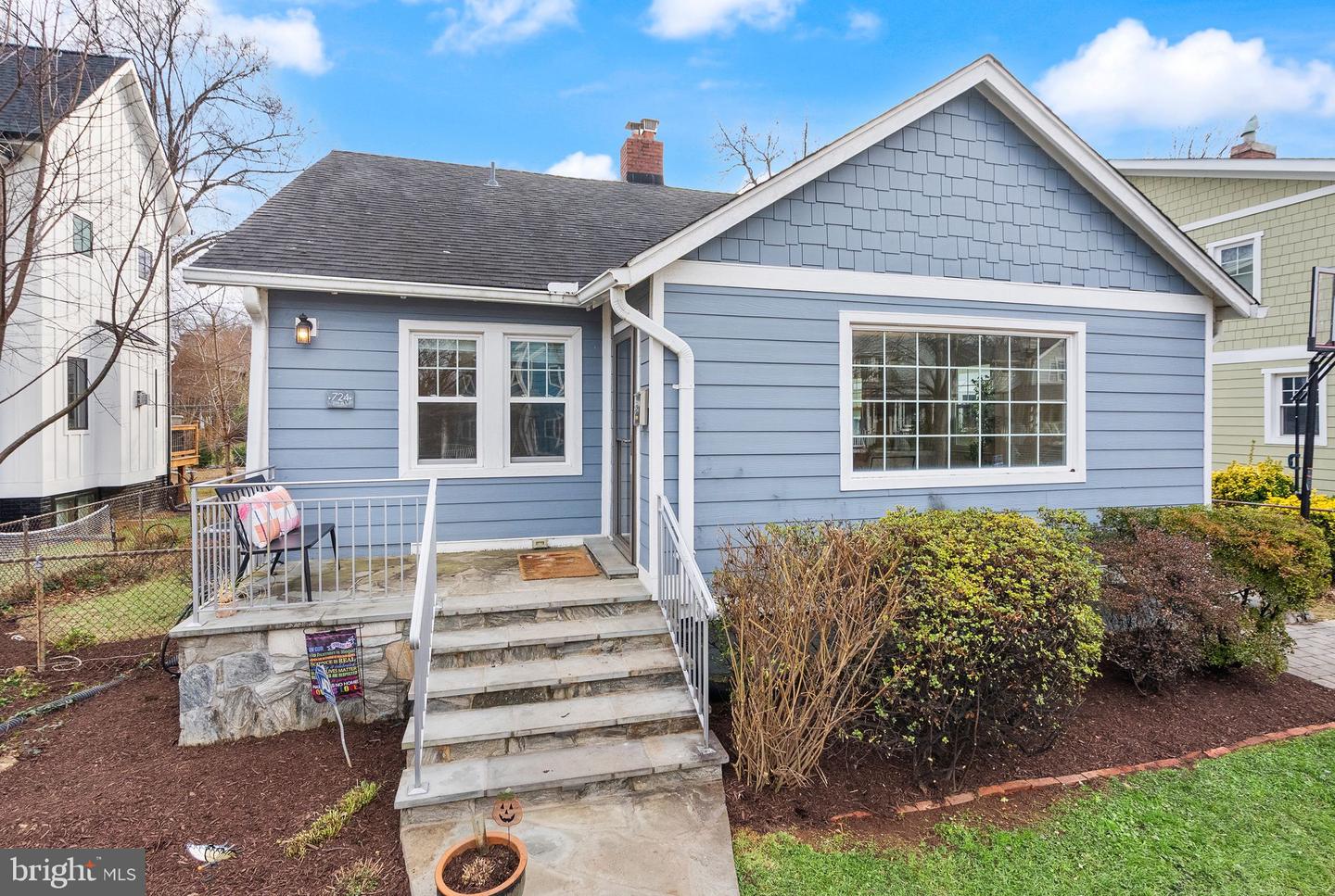 724 25TH ST S, ARLINGTON, Virginia 22202, 4 Bedrooms Bedrooms, ,2 BathroomsBathrooms,Residential,For sale,724 25TH ST S,VAAR2067238 MLS # VAAR2067238