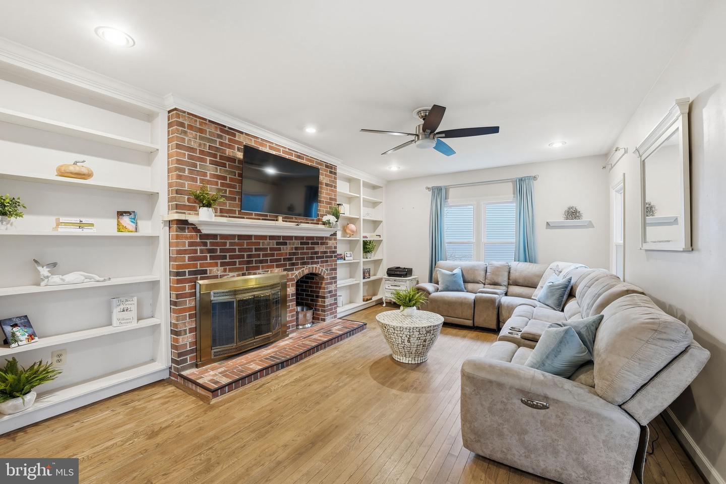 14367 N SLOPE ST, CENTREVILLE, Virginia 20120, 4 Bedrooms Bedrooms, 15 Rooms Rooms,3 BathroomsBathrooms,Residential,For sale,14367 N SLOPE ST,VAFX2283786 MLS # VAFX2283786